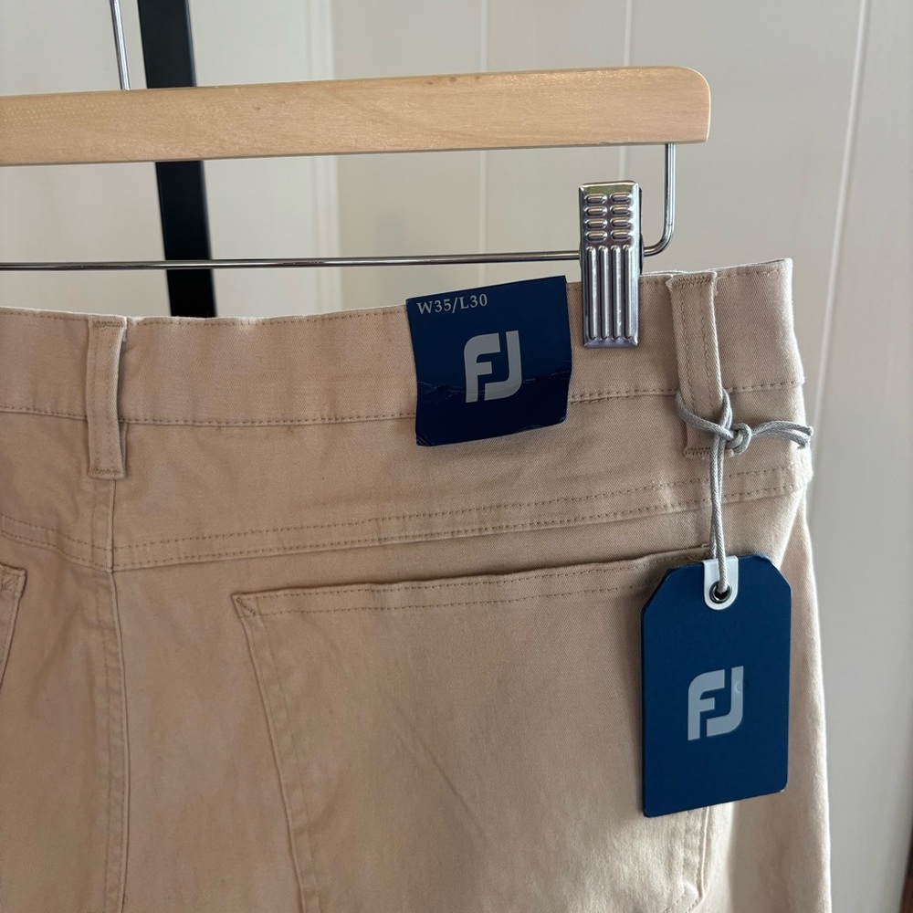 FootJoy FJ 1857 Sueded Twill 5 Pocket Chino Pants Tan NWT Mens 35x29 *NOTE
